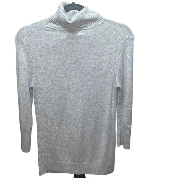 EXPRESS WOMENS 3/4 SLEEVE TURTLENECK SWEATER | GREY | BUTTON SLEEVE | SMALL - Picture 4 of 8